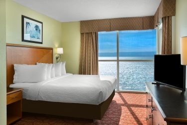 Bay View Resort accommodations with white linens Bay View Resort accommodations with white linens