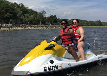 bay-view-couple-jetski-1.jpg bay-view-couple-jetski-1.jpg