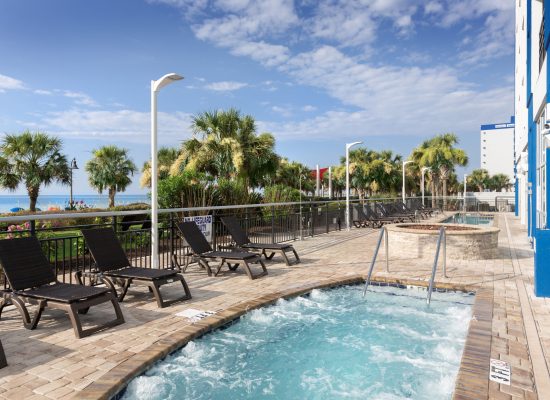 bay-view-outdoor-hot-tub