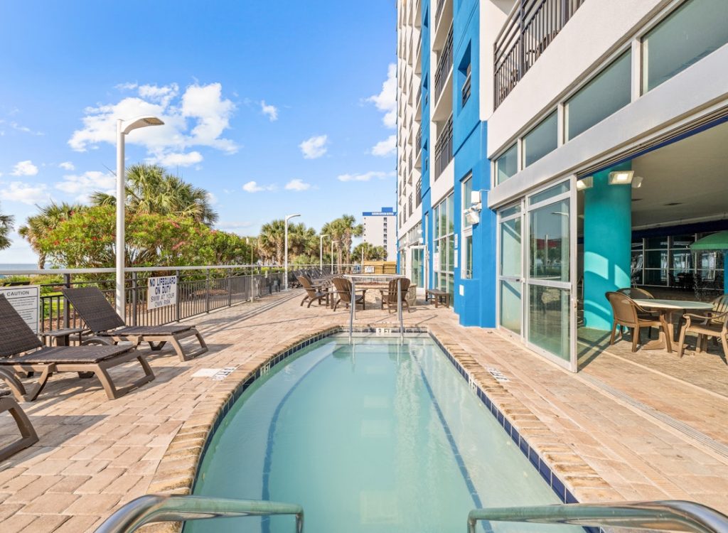 Bay View Outdoor Hot Tub