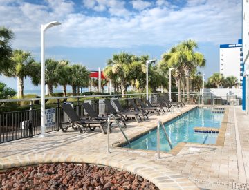 Bay View Outdoor Pool