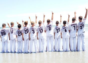 ocean-reef-baseball-team-on-beach-1.jpg ocean-reef-baseball-team-on-beach-1.jpg